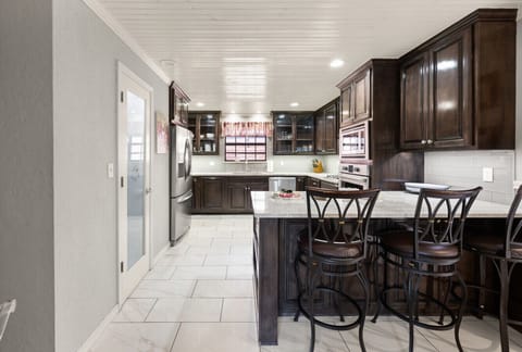 Kitchen | Fully Equipped | Cooking Basics | Coffee Maker | Blender