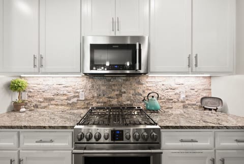 Fully Equipped Kitchen | Stainless Steel Appliances, Microwave & Coffee Bar | Ideal for Home-Cooked Meals & Daily Convenience