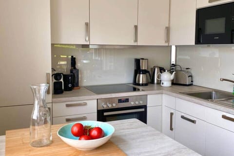 466b8a6a ea83 4af2 9d46 f1f3bf56cdd1