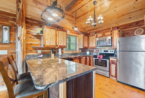 8142de8c-2de8-4cd6-a1f9-b223c88c1790