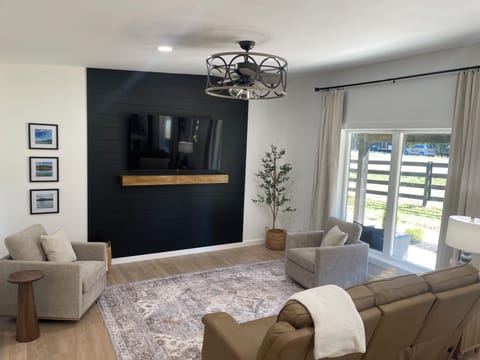 Come enjoy a relaxing stay!
