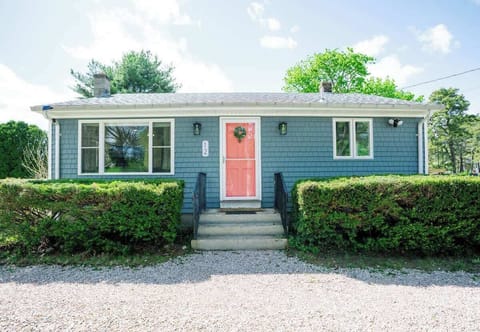 Welcome to our adorable beach bungalow in beautiful Charlestown, Rhode Island. 
