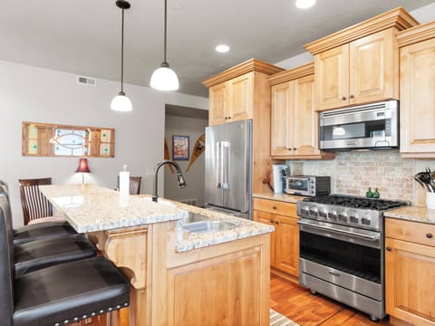 Kitchen / Stainless Steel Appliances