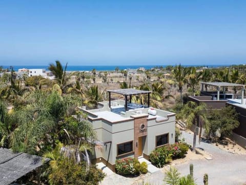 Welcome to Casa Geneva—your peaceful escape in the heart of Pueblo Pescadero.