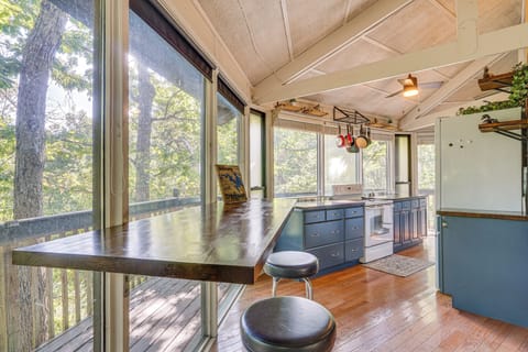 Kitchen | Dining Area