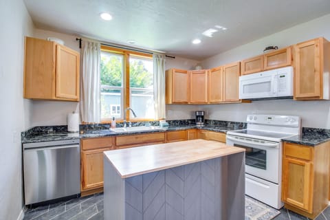 Kitchen | Drip Coffee Maker | Dishwasher | Cooking Basics