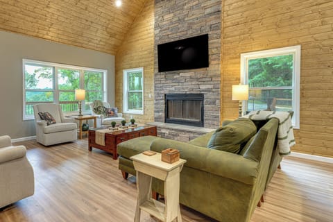 Green Mountain Vacation Rental | 4BR | 3BA | 2,406 Sq Ft | Stairs Required