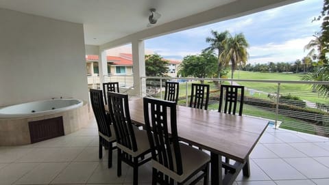 Dining area,Hot Tub,Patio