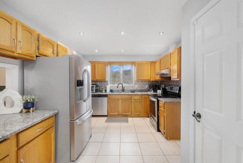 The fully equipped kitchen has all the necessities you will need to prepare a meal