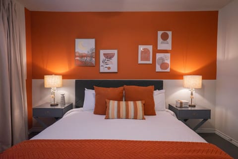 Master Bedroom – Eclectic Decor & King Bed