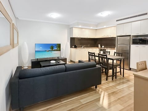 Living Area/Dining Area/Kitchen