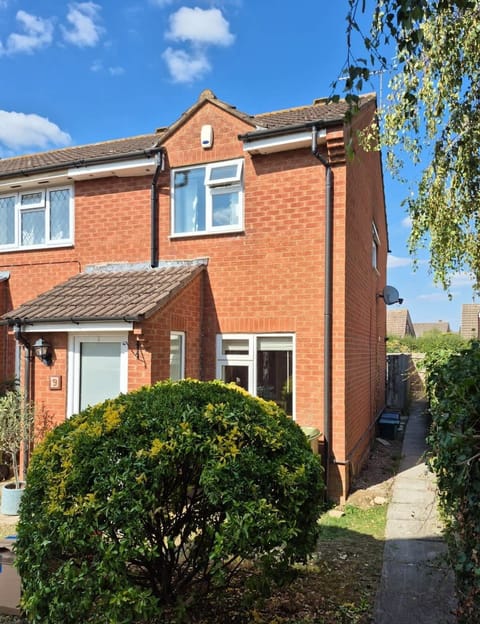 A lovely, modern house tucked away on a quiet, friendly street