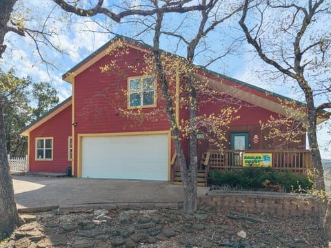 fbc9fde5-107a-46bf-9e0c-5a4d3f25bca1