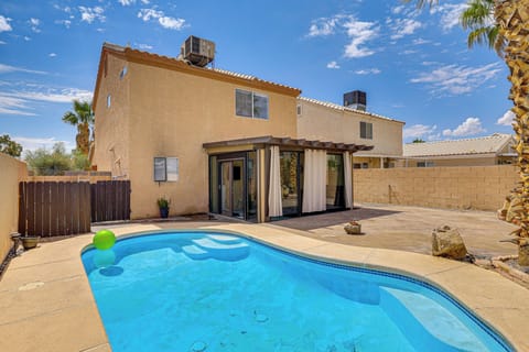 Las Vegas Vacation Rental | 3BR | 2.5BA | Stairs Required | 1,409 Sq Ft