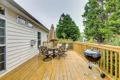 Ocean View Vacation Rental | 3BR | 2.5BA | 2,946 Sq Ft | 2 Steps to Enter