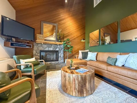 C4E60A5C 894D 4D21 9999 4DD051A39C1E 1 102 o