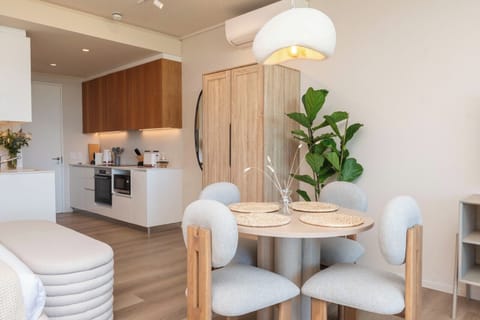 Hout Bay Modern Studio The Beach House with Pool (33741)