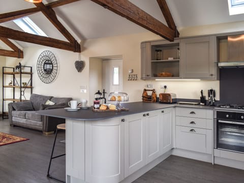 Open plan living space | Meadow View - Lower Larkworthy Farm, Holsworthy