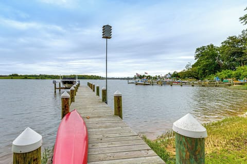 Earleville Vacation Rental | 2BR | 2BA | 2,200 Sq Ft | Stairs Required