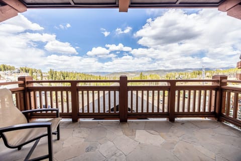 Unobstructed Continental Divide Views from Private Terrace
