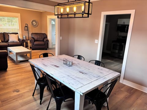 Dining room - large farmhouse table!