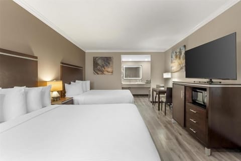 2 Queen Bed Unit