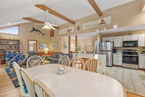 CV06: Golden Week | Top Level Dining Area