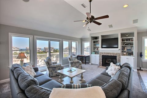 OH73: Buhler's Day Off | Top Level Living Area