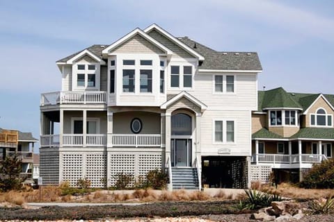 VOH02: Jewel of the Deep | Front Exterior