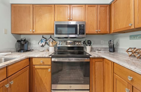 RS301: Song of the Sound | Kitchen