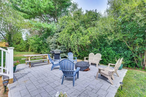 Middletown Vacation Rental | 4BR | 2BA | 1,700 Sq Ft | Stairs Required