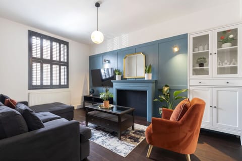 Living Room / Lounge