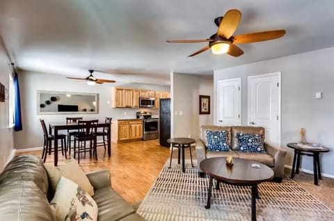 Rise-N-Shine-Rentals-Vacation-Rentals-Fort-Collins-CO-Airbnb-VRBO-Living-Room