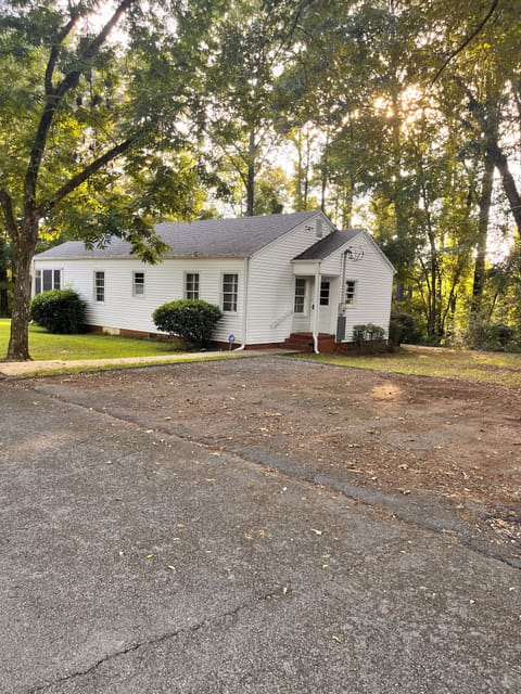 Parking for 2 vehicles