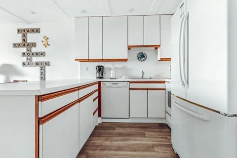 Create vacation meals in a fresh, bright, modern kitchen.