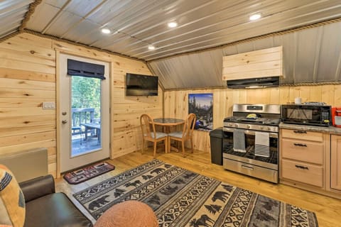 Kitchen / Living Room