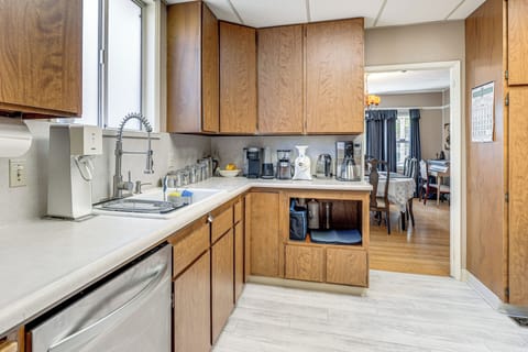 Kitchen | Cooking Basics | Drip Coffee Maker