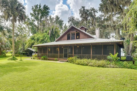 Welaka Vacation Rental | 2BR | 2BA | 3,000 Sq Ft | 3 Steps to Enter