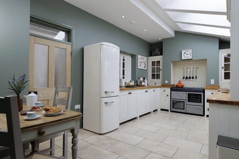 Pickwick Kitchen/Diner- StayCotswold