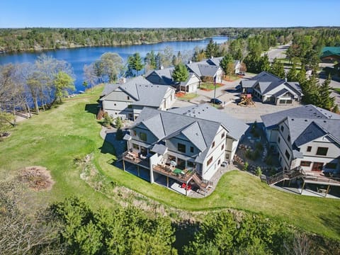 Townhome right on Crosslake