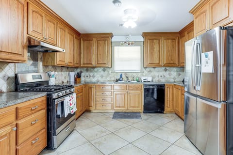 Kitchen | Cooking Basics | Dual Drip/Keurig Coffee Maker