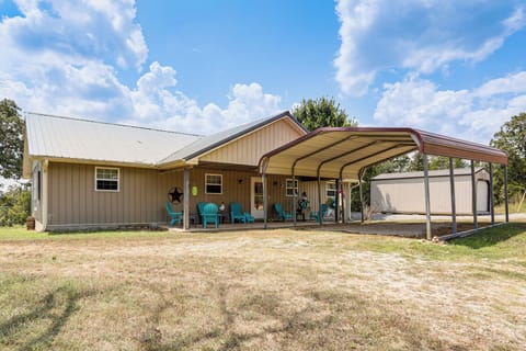 Hardy Vacation Rental | 3BR | 2BA | 2,000 Sq Ft | 2 Steps to Enter