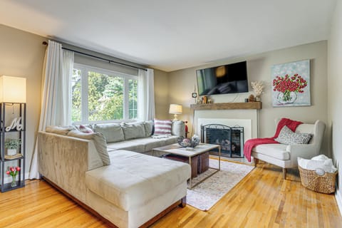 Columbus Vacation Rental | 2BR | 1BA | 1,377 Sq Ft | 4 Steps to Enter