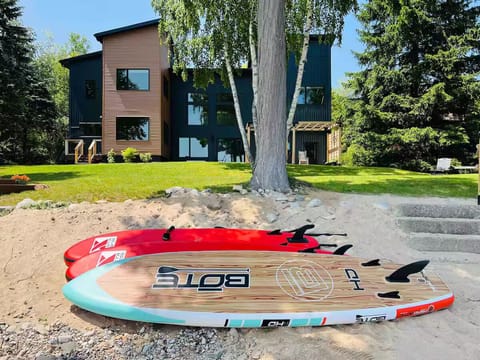 3 complimentary stand up paddle boards