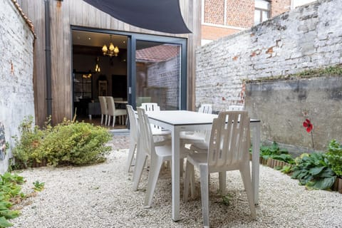 Outdoor Patio with Dining Set