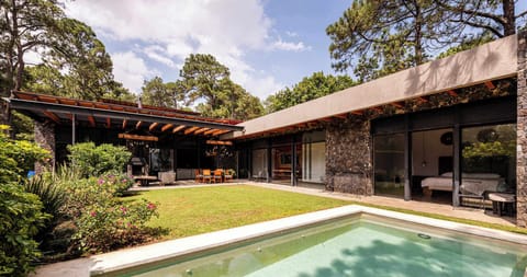 Private garden with pool, hot tub & outdoor furniture