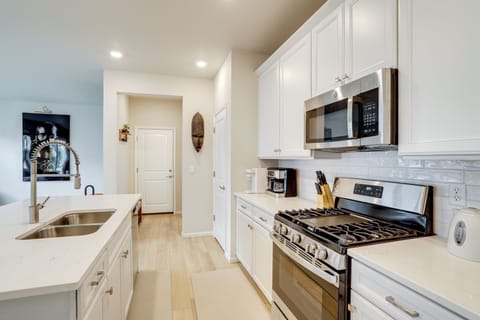 Kitchen | 1st Floor | Dual Drip/Pod Coffee Maker