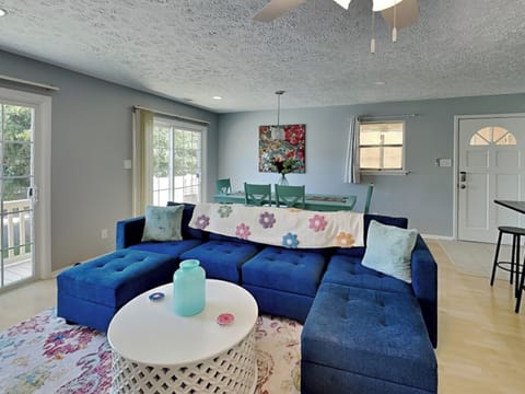 Open Living & DIning