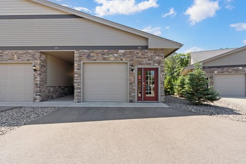 Entrance and Garage Access to Unit 821