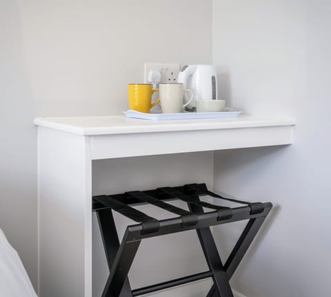 Tea & Coffee. Suitcase stand.